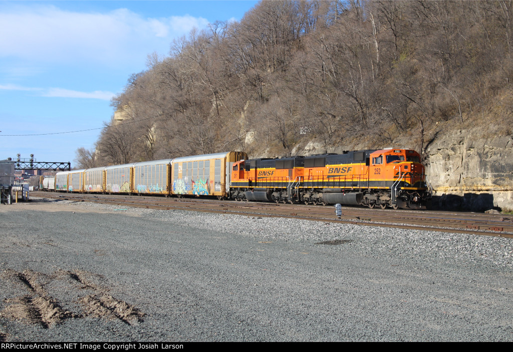 BNSF 252 East